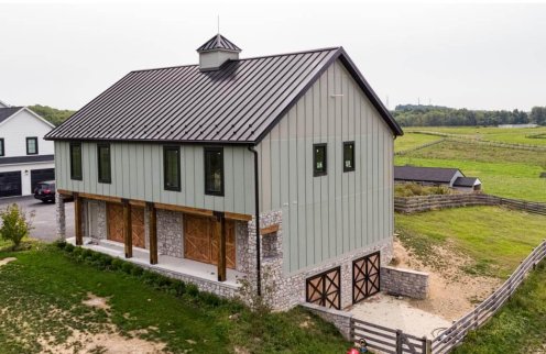 Gloss Black Standing Seam Roofing