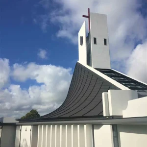 lov-church-2-e1rm2w.FXkIVg